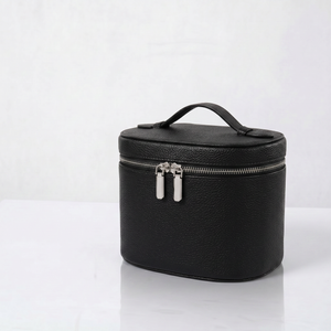 VaniCase elegancka kosmetyczka — szczegół zamka i faktury materiału